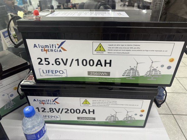 Alumifix-25.6v100ah.HEIC 25.6V 100Ah (LiFePO4)